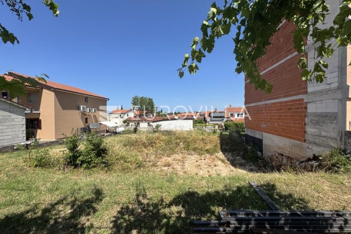 Działka na sprzedaż 585 m² – Rovinjsko Selo