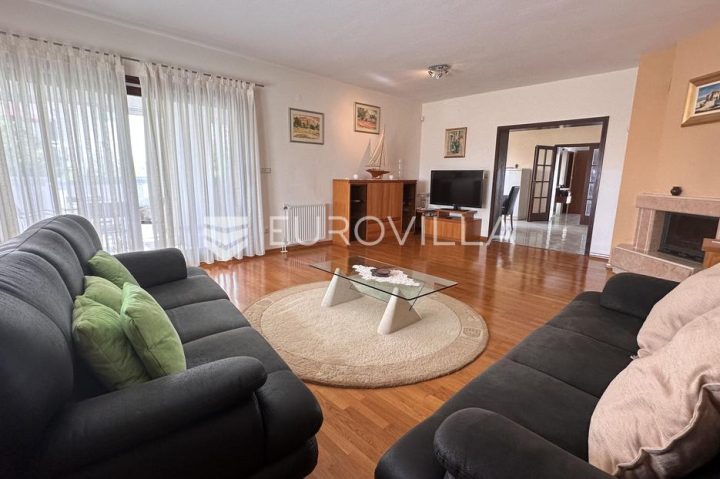 Haus zu verkaufen 485 m² – Premantura