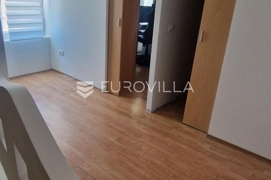 Haus Zu verkaufen -  Ližnjan