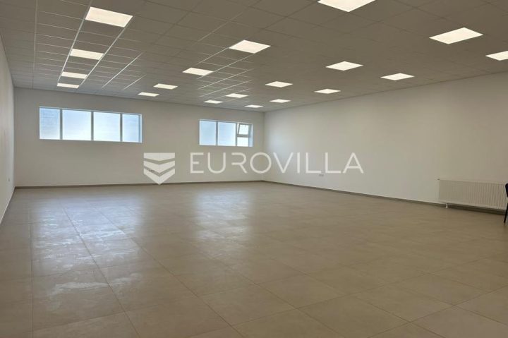 Locaux commerciaux à louer 150 m² – Centar