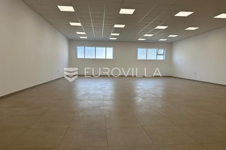 Locaux commerciaux À louer - Požeško-slavonska Požega - foto 2/8