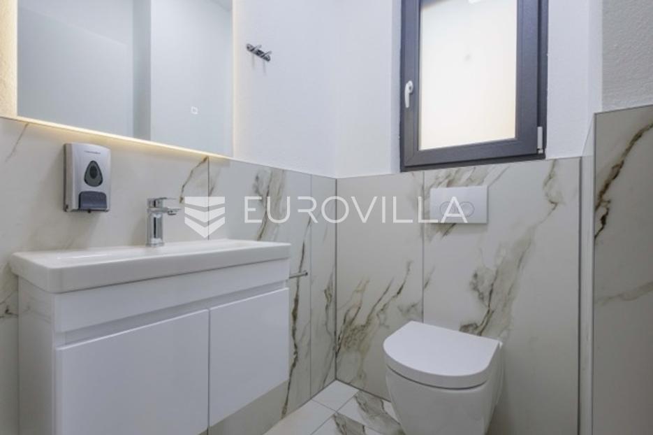 Maison À vendre -  Funtana