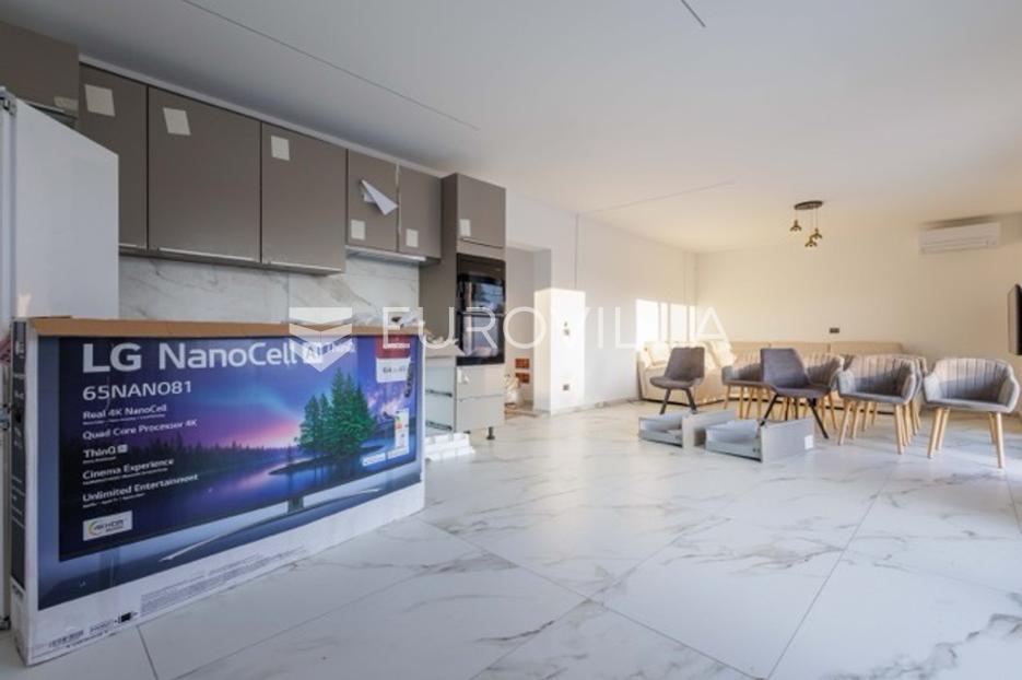 Maison À vendre -  Funtana