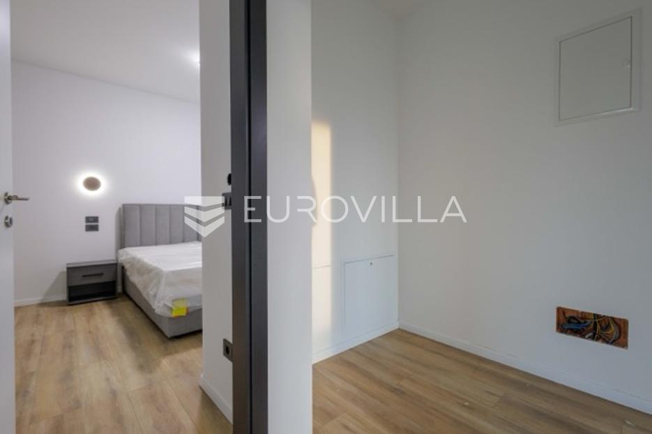 Maison À vendre -  Funtana