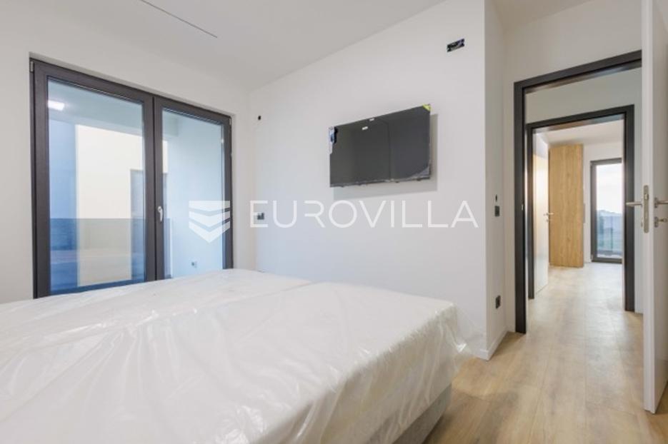 Maison À vendre -  Funtana