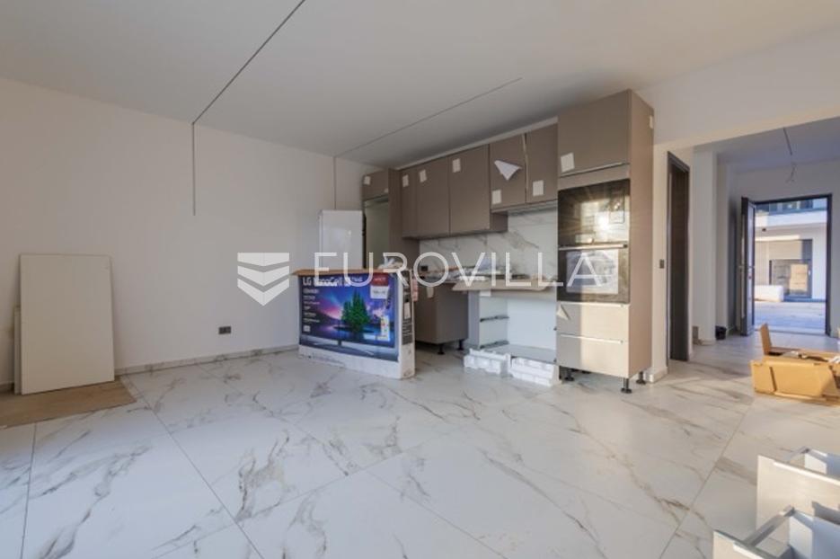 Maison À vendre -  Funtana