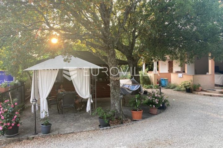 House for sale 440 m² – Tribanj