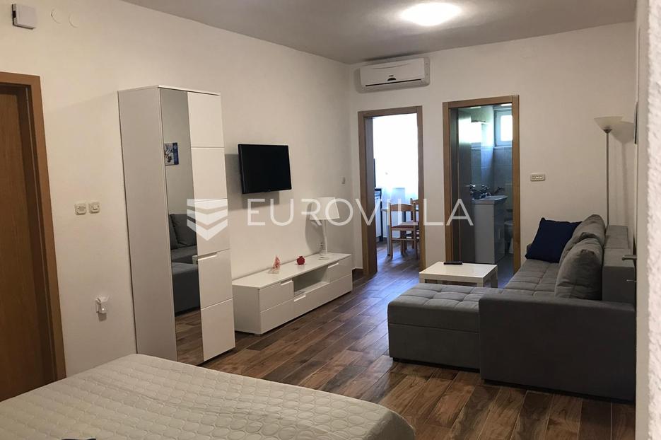 Casa In vendita -  Starigrad