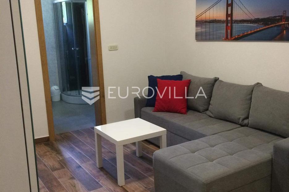 Casa In vendita -  Starigrad
