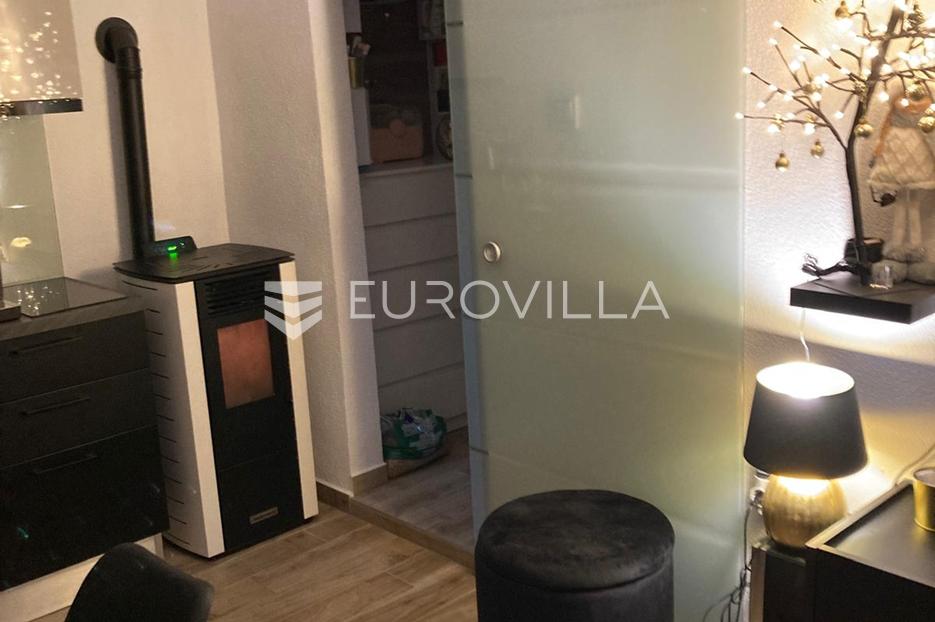 Casa In vendita -  Starigrad