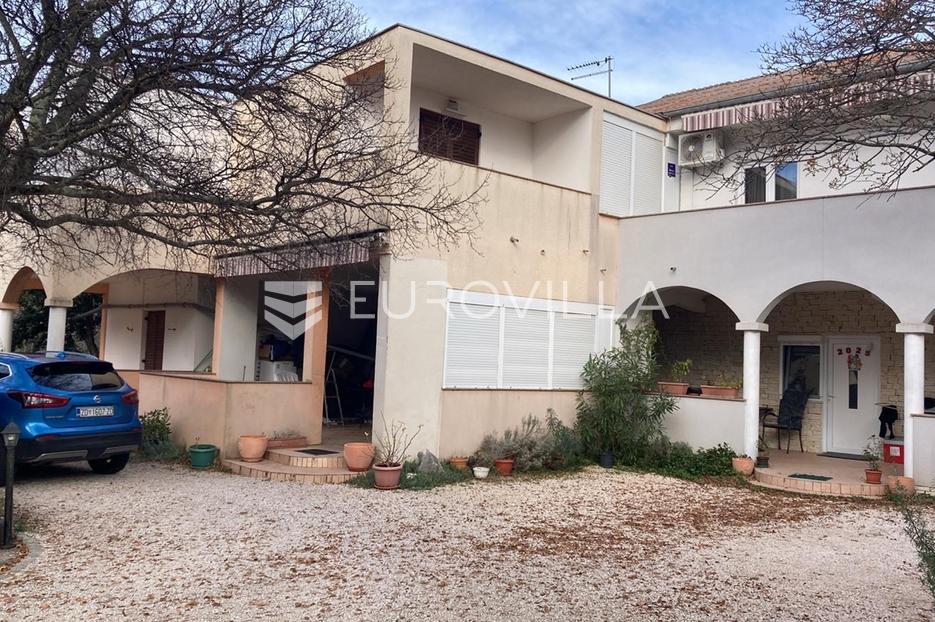 Casa In vendita -  Starigrad