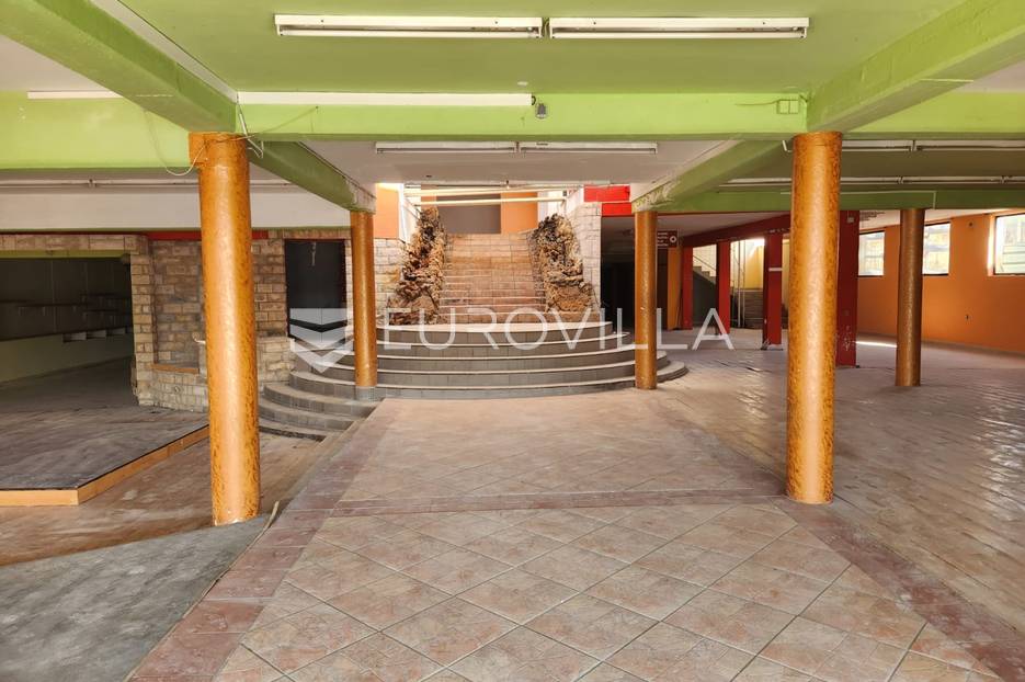 Poslovni prostor Na prodaju -  Zadar