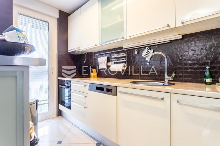 Appartement À vendre - Splitsko-dalmatinska Split - foto 5/14