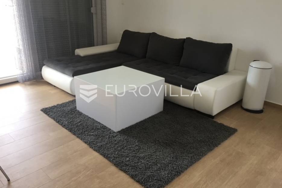 Apartmán Na prodej -  Novalja