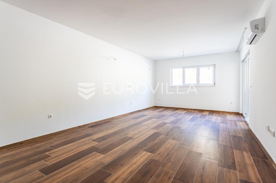 Apartmán Na prodej - Splitsko-dalmatinska Okrug - foto 2/16