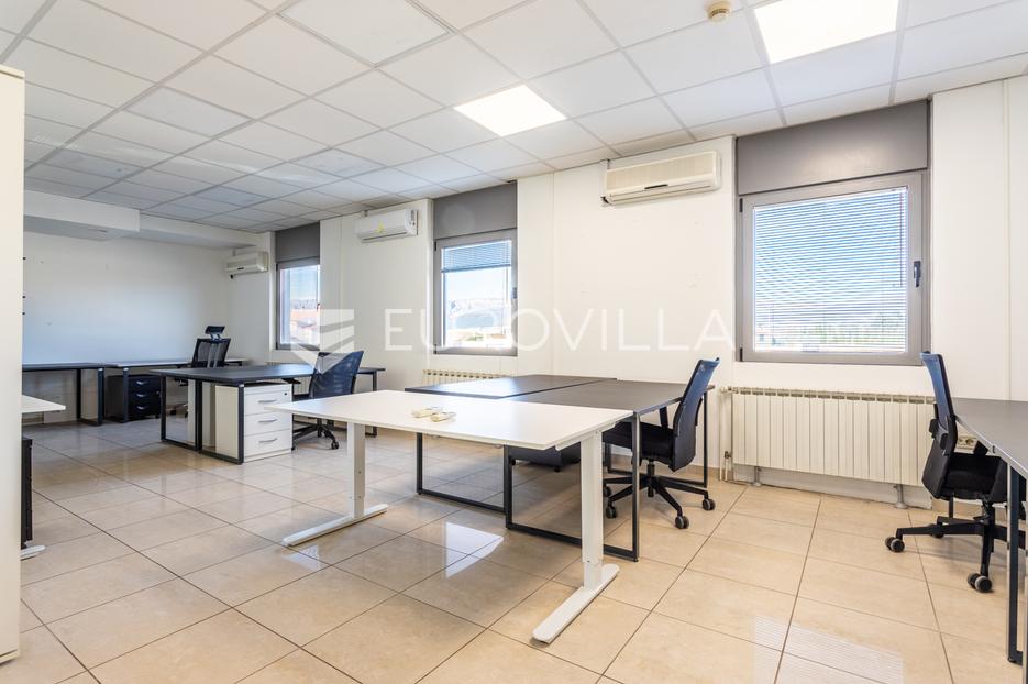 Locaux commerciaux À vendre -  Split