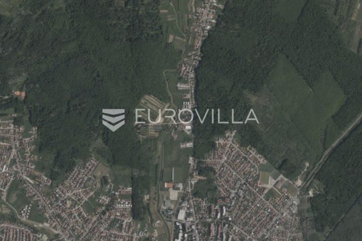 Land for sale 2758 m² – Dobrodol
