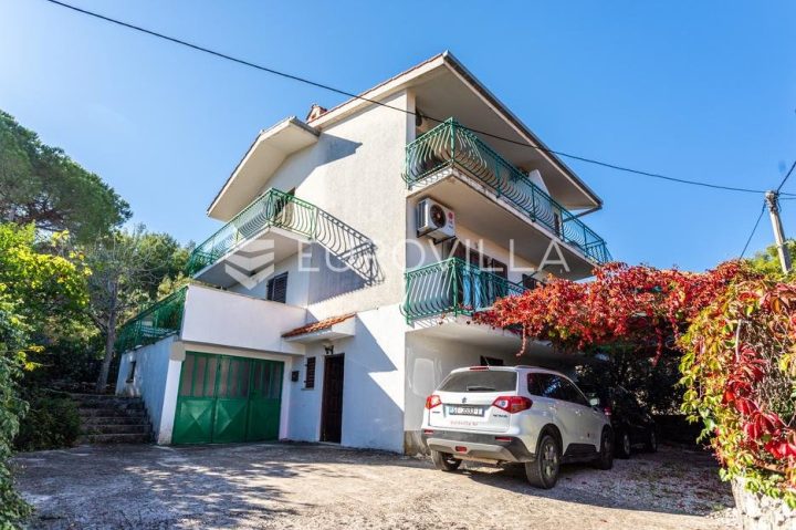 Hiša naprodaj 247 m² – Čiovo