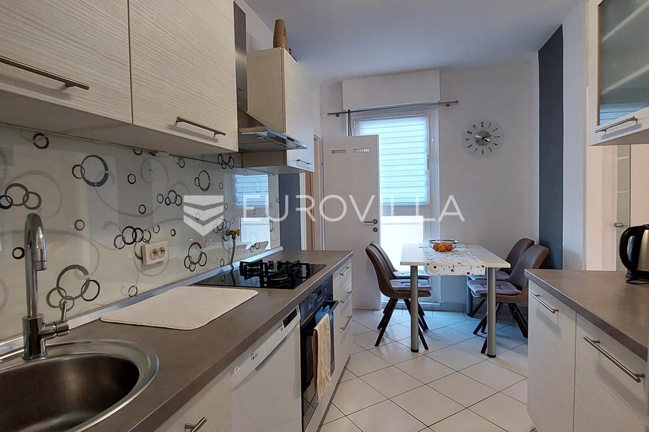 Apartma Na predaj -  Pula