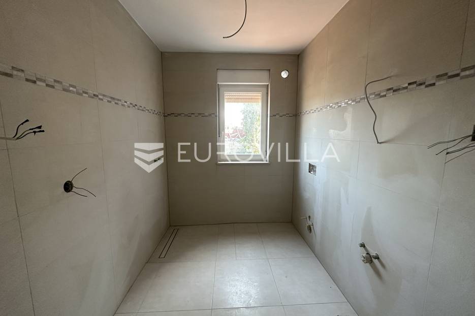 Apartma Na predaj -  Ližnjan