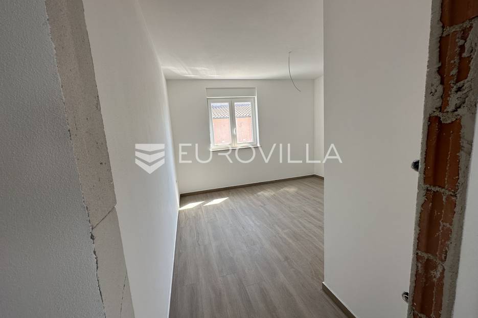 Apartma Na predaj -  Ližnjan