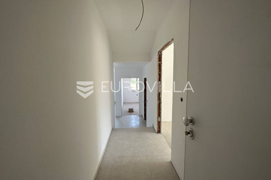 Apartma Na predaj -  Ližnjan
