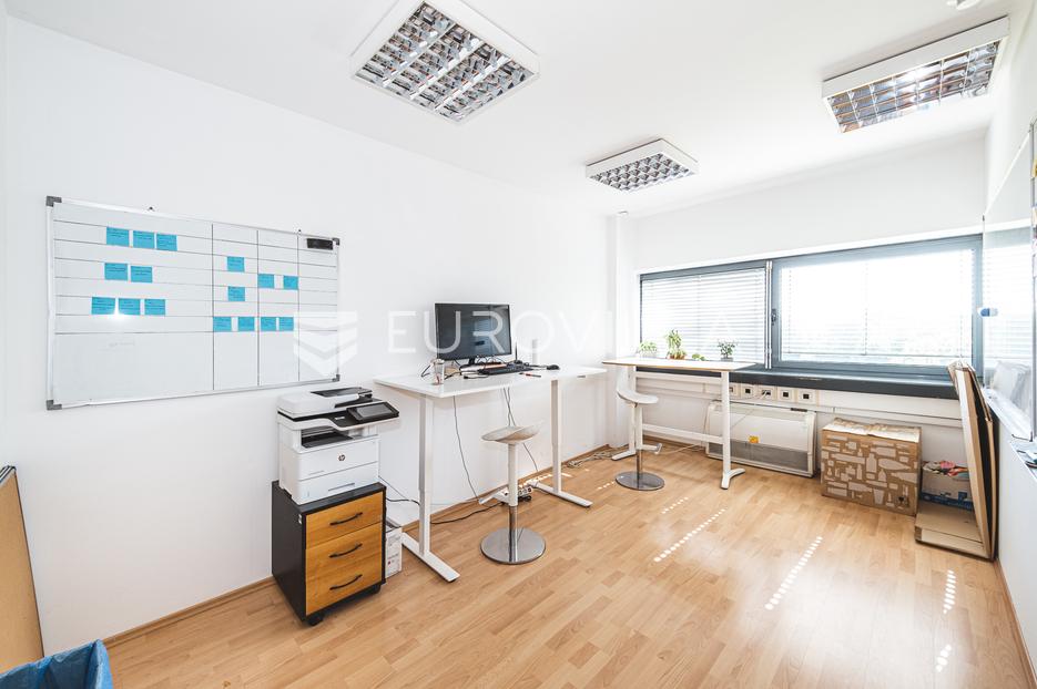 Locaux commerciaux À vendre - Grad Zagreb Peščenica - žitnjak - foto 4/21