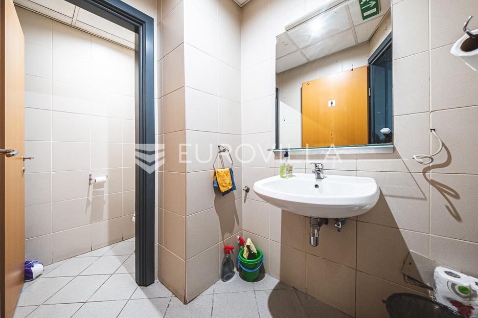 Locaux commerciaux À vendre - Grad Zagreb Peščenica - Žitnjak