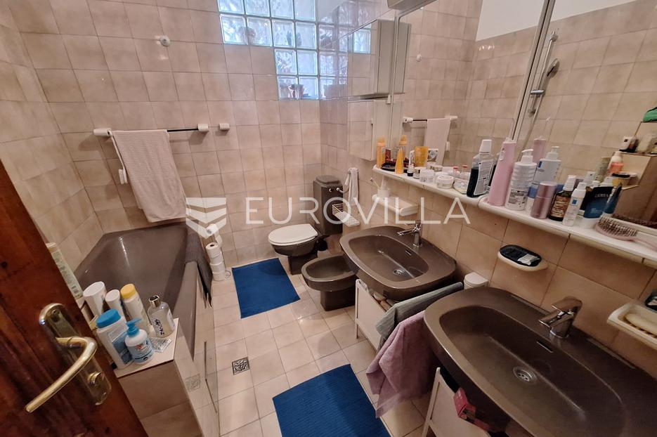 Apartmán Na predaj -  Karlovac