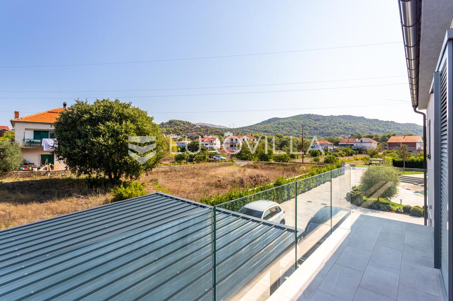 Casa In vendita -  Šibenik - Okolica