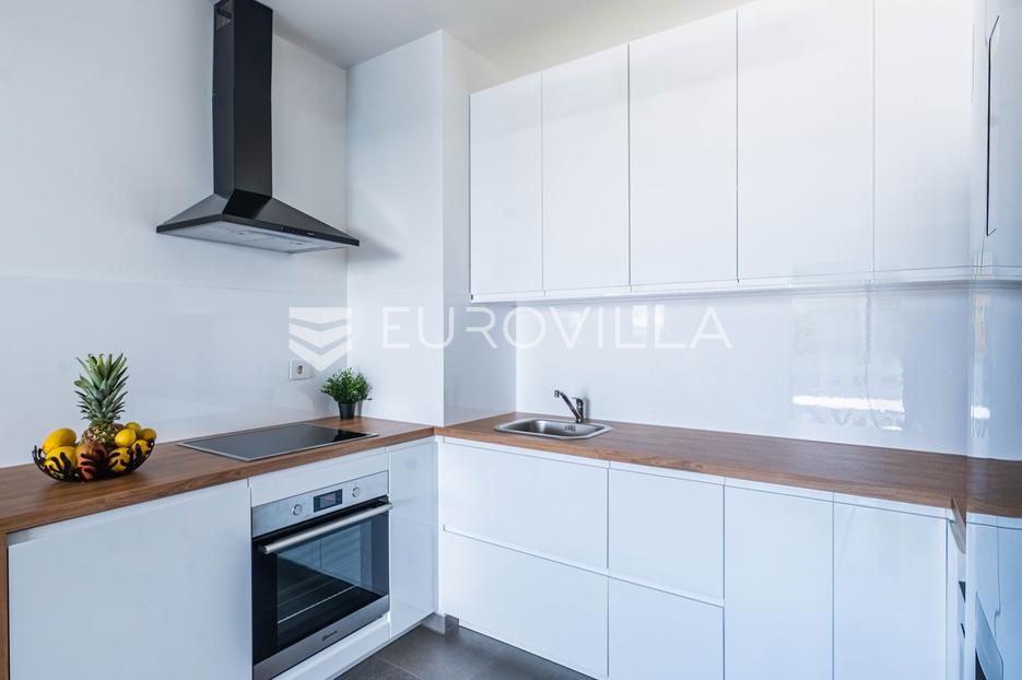 Apartmán Na prodej -  Donji Grad