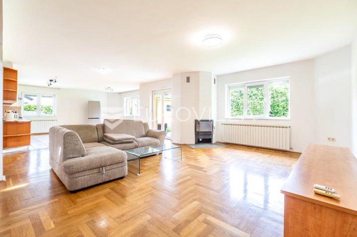 Dom na predaj 775 m² – Remete
