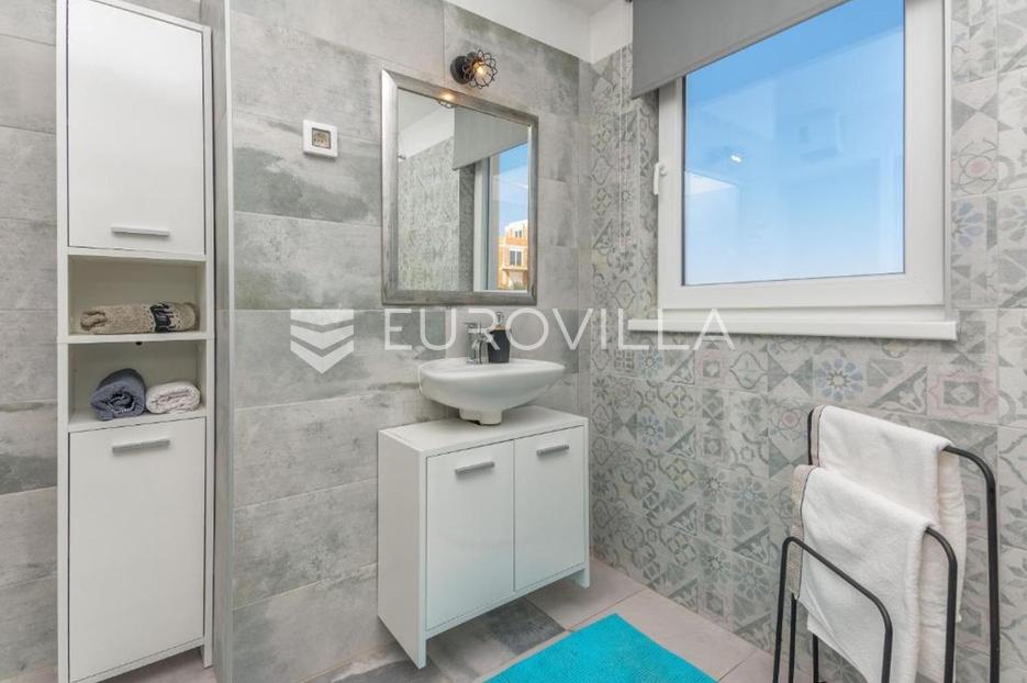 House For sale -  Vir