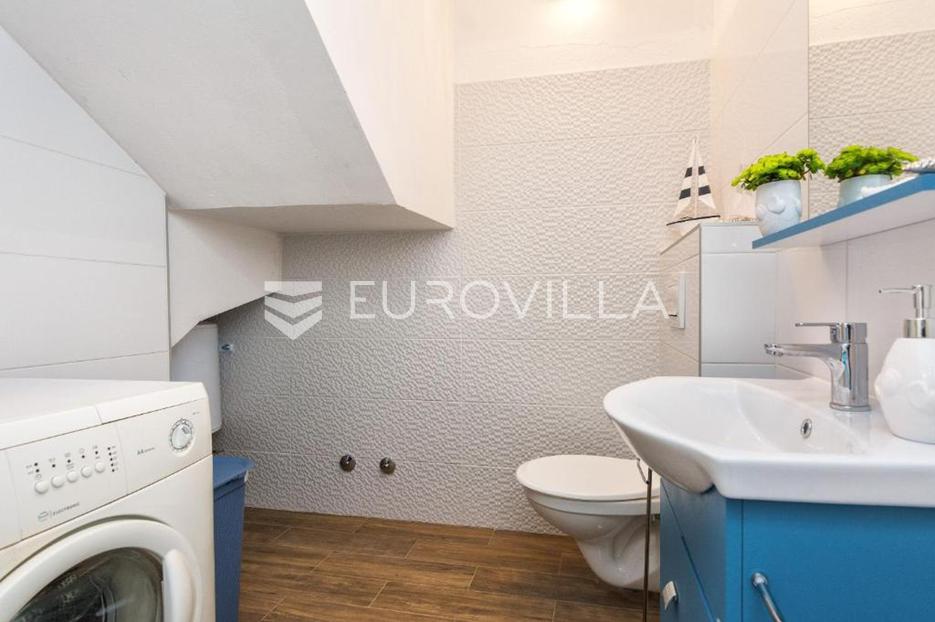 House For sale -  Vir