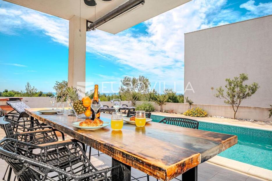 House For sale -  Vir