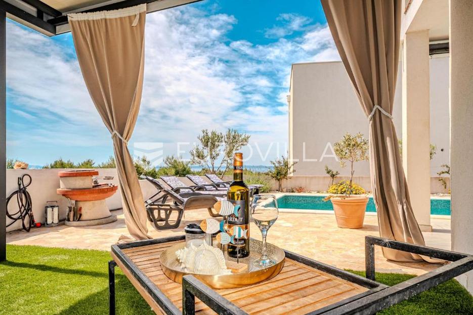 House For sale -  Vir