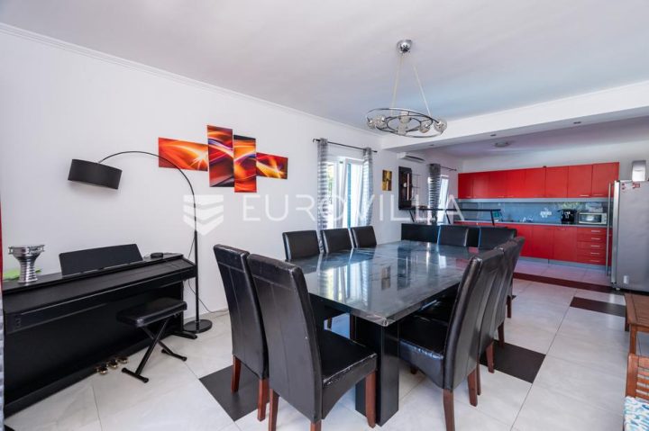 House for sale 345 m² – Trsteno