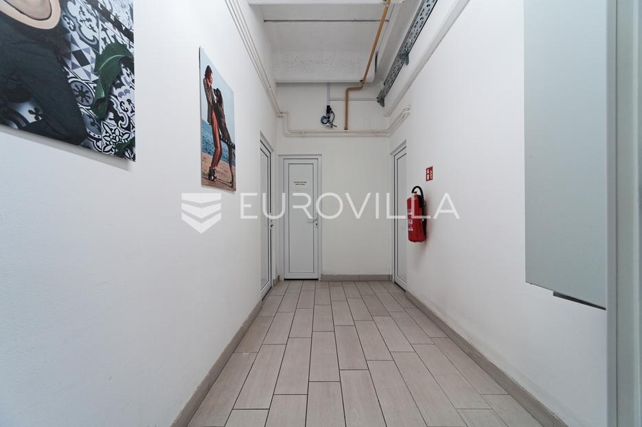 Commerciale In vendita - Osječko-baranjska Antunovac