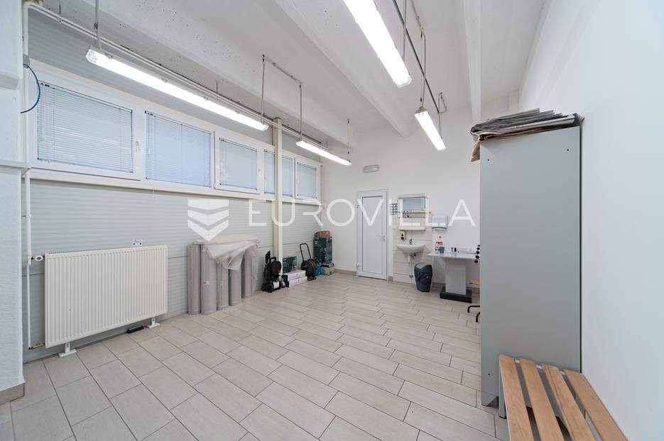 Commerciale In vendita - Osječko-baranjska Antunovac
