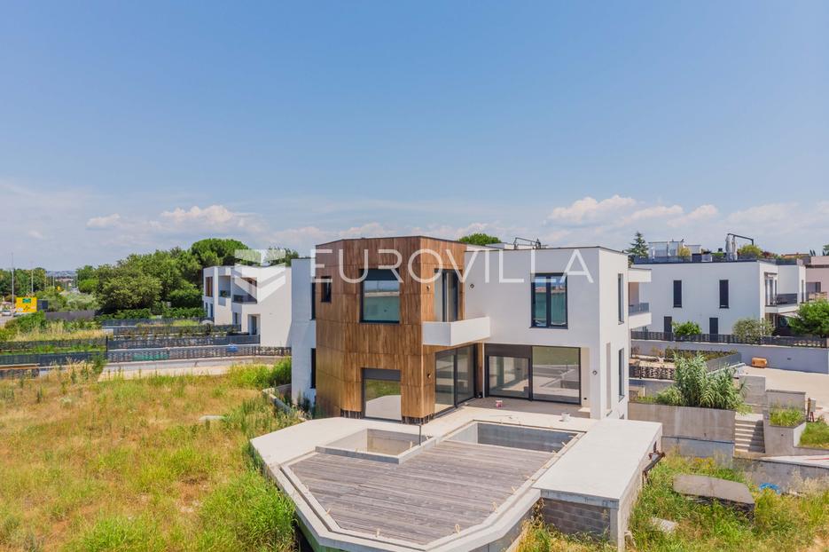 Haus Zu verkaufen - Istarska Poreč - foto 1/27