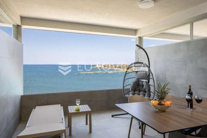 Flat for sale 45 m² – Povljana