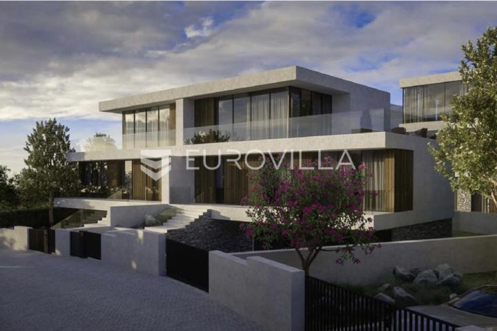 Dom na predaj 279 m² – Crveni Vrh