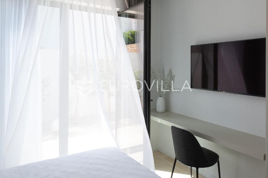 House For sale -  Tkon