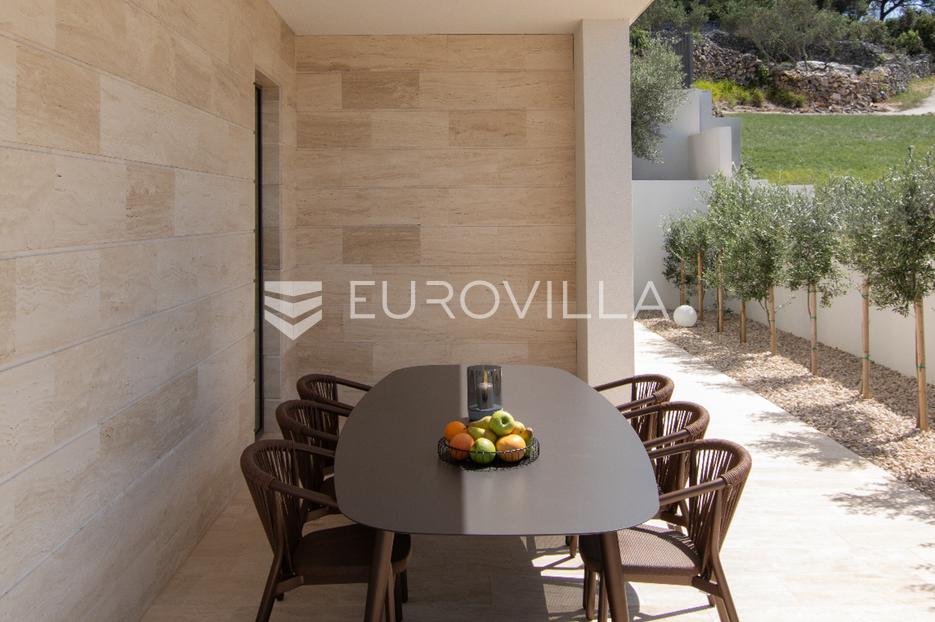 House For sale -  Tkon