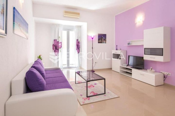 Flat for sale 156 m² – Podstrana