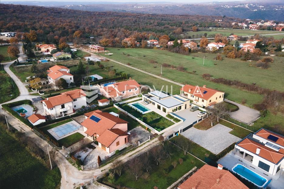 Hiša Naprodaj - Istarska Raša