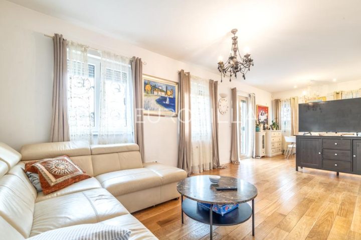 Kuća na prodaju 162 m² – Lašćina