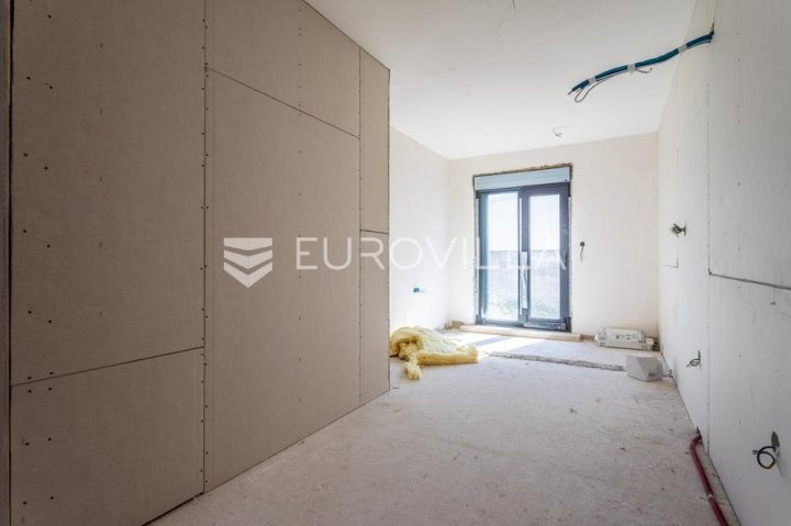 Appartement à vendre 37 m² – Podstrana