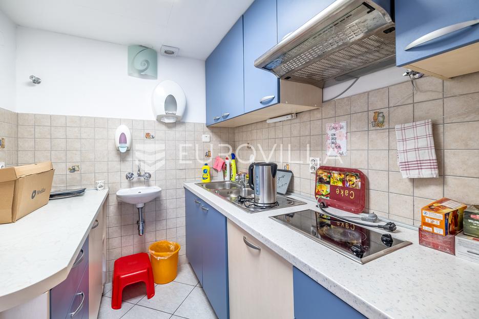 Business premises For sale - Grad Zagreb Gornja Dubrava