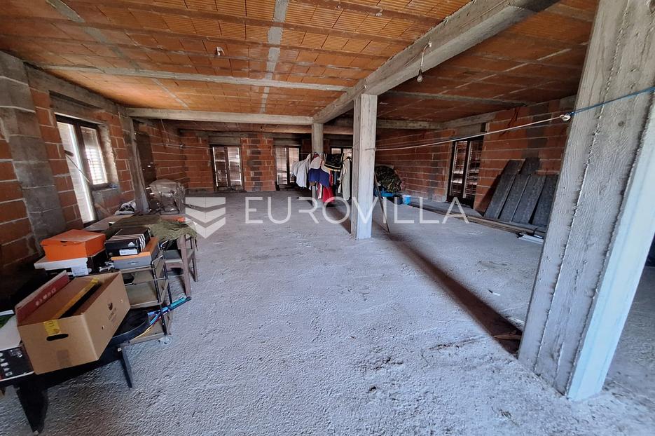 Kuća Na prodaju -  Karlovac